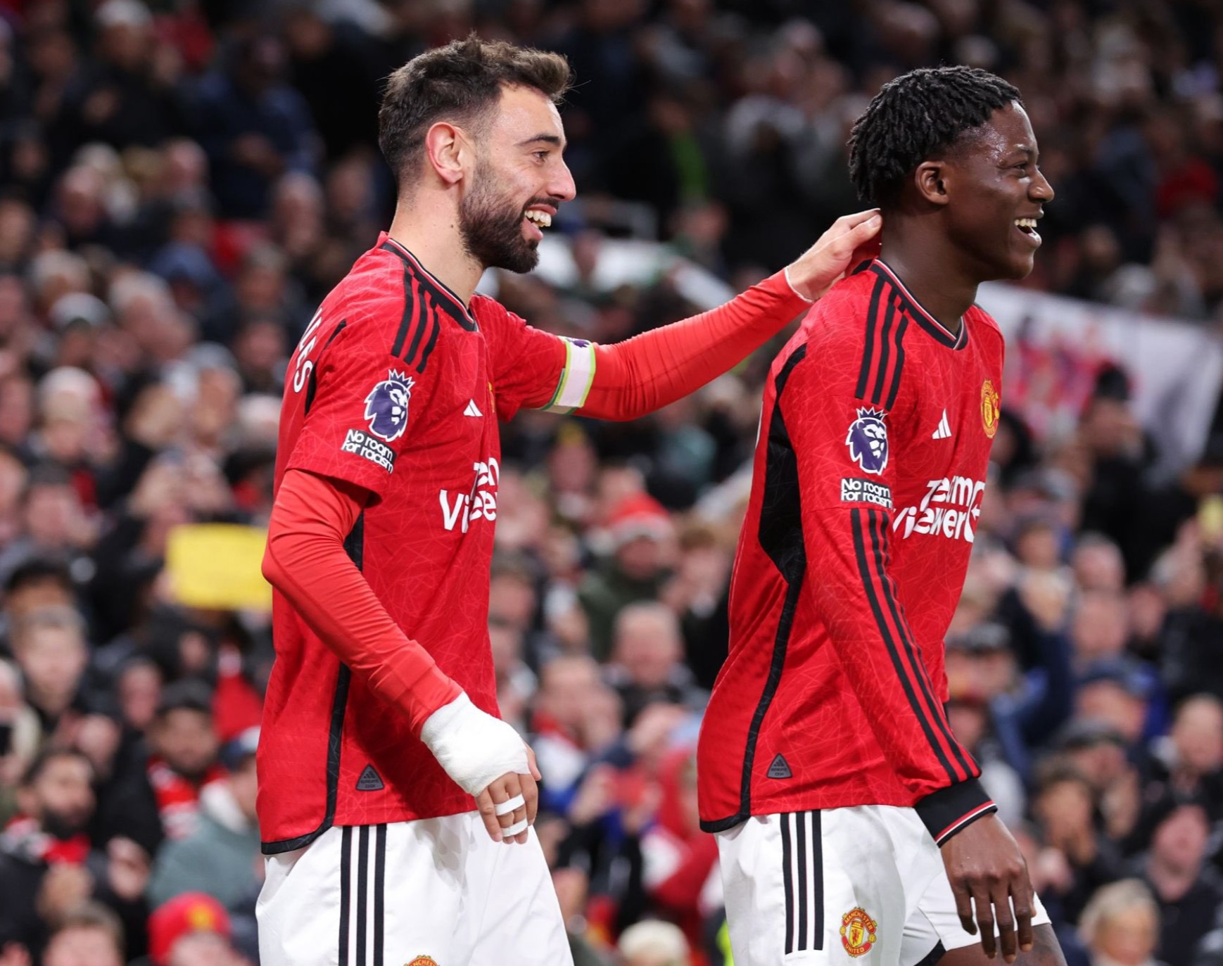 欧洲杯直播网：曼联称11名球员虽轻伤却不退赛，应争冠非争六